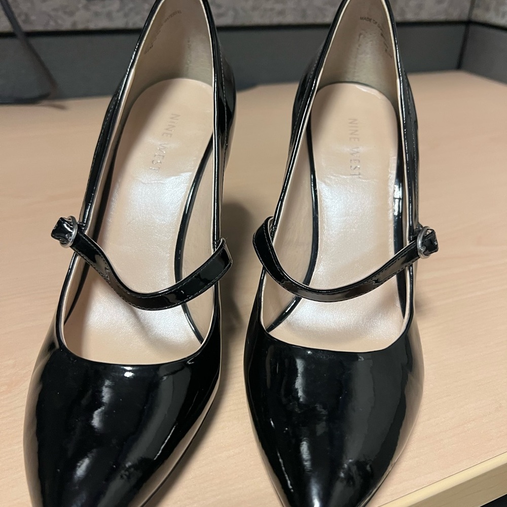 Black patent leather Nine West shoes